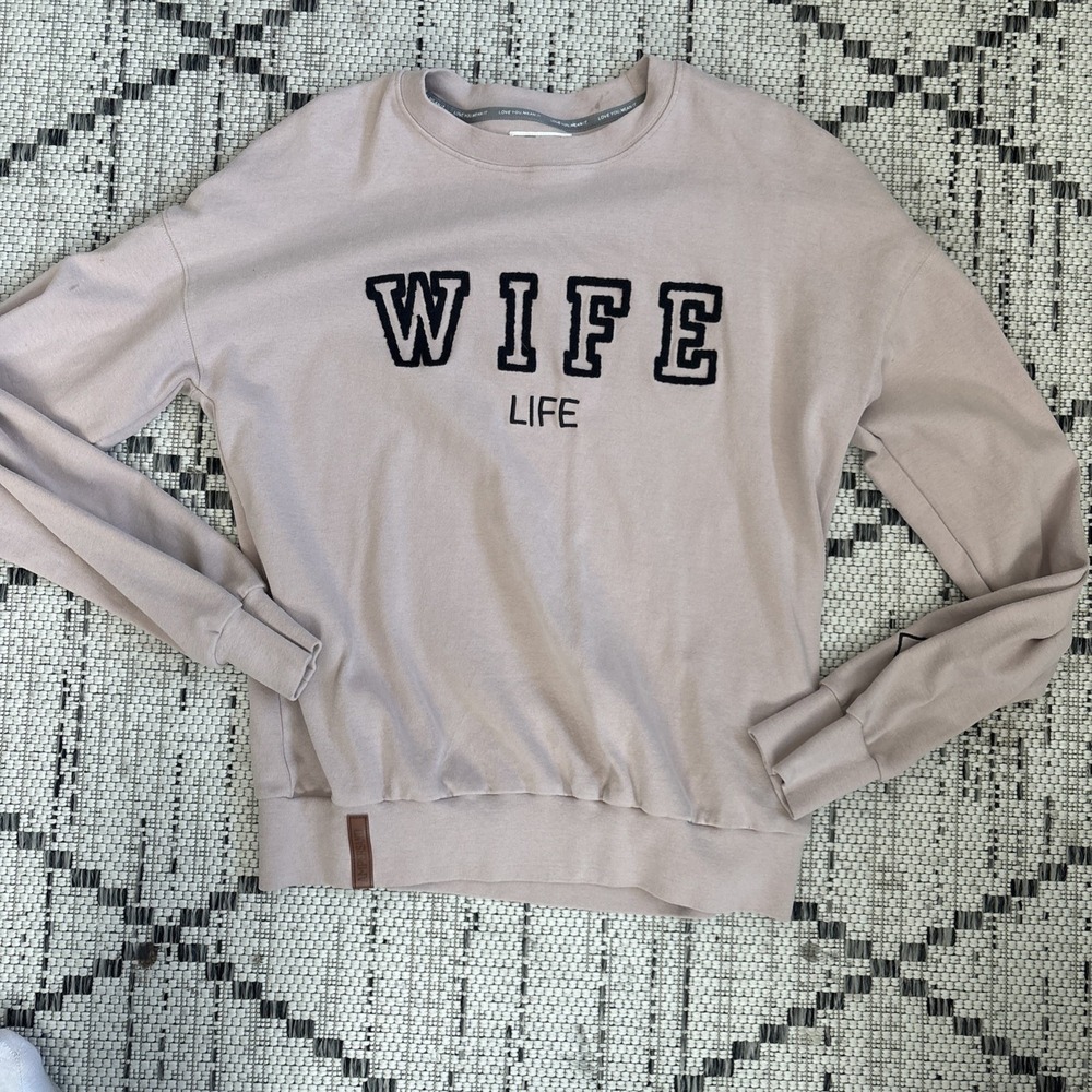 Ampersand Avenue Pullover Sweatshirt Utah Wife Life Soft Small Crew neck